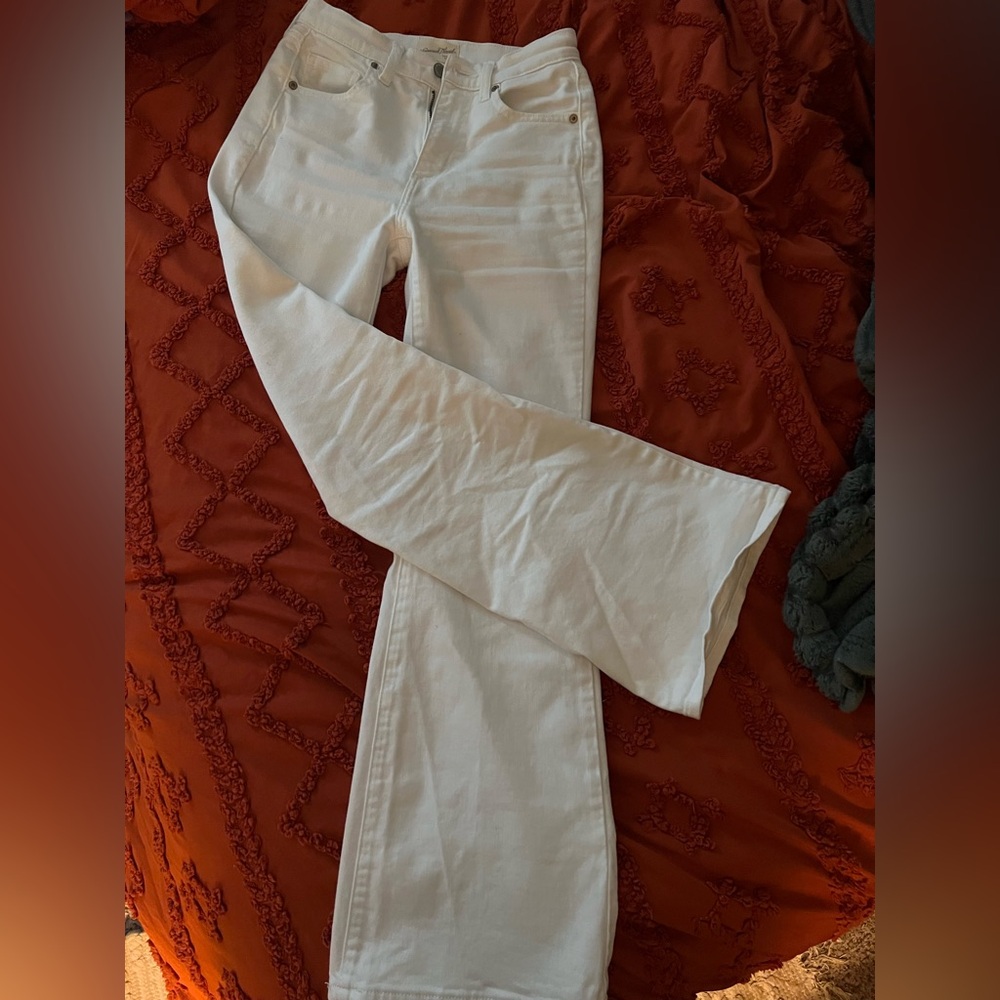 Universal Thread White Flare Jeans